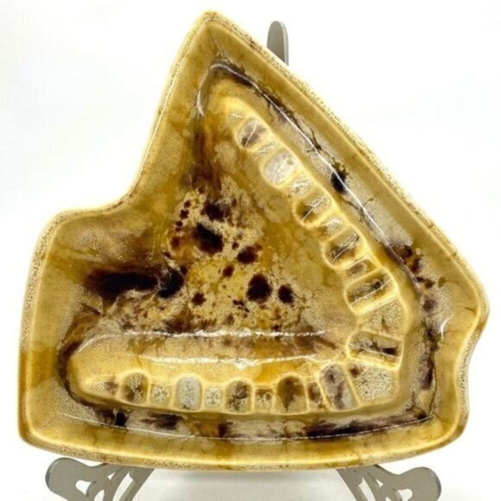 Vintage McCoy Mount Clemens Footed Ashtray USA Pottery 923